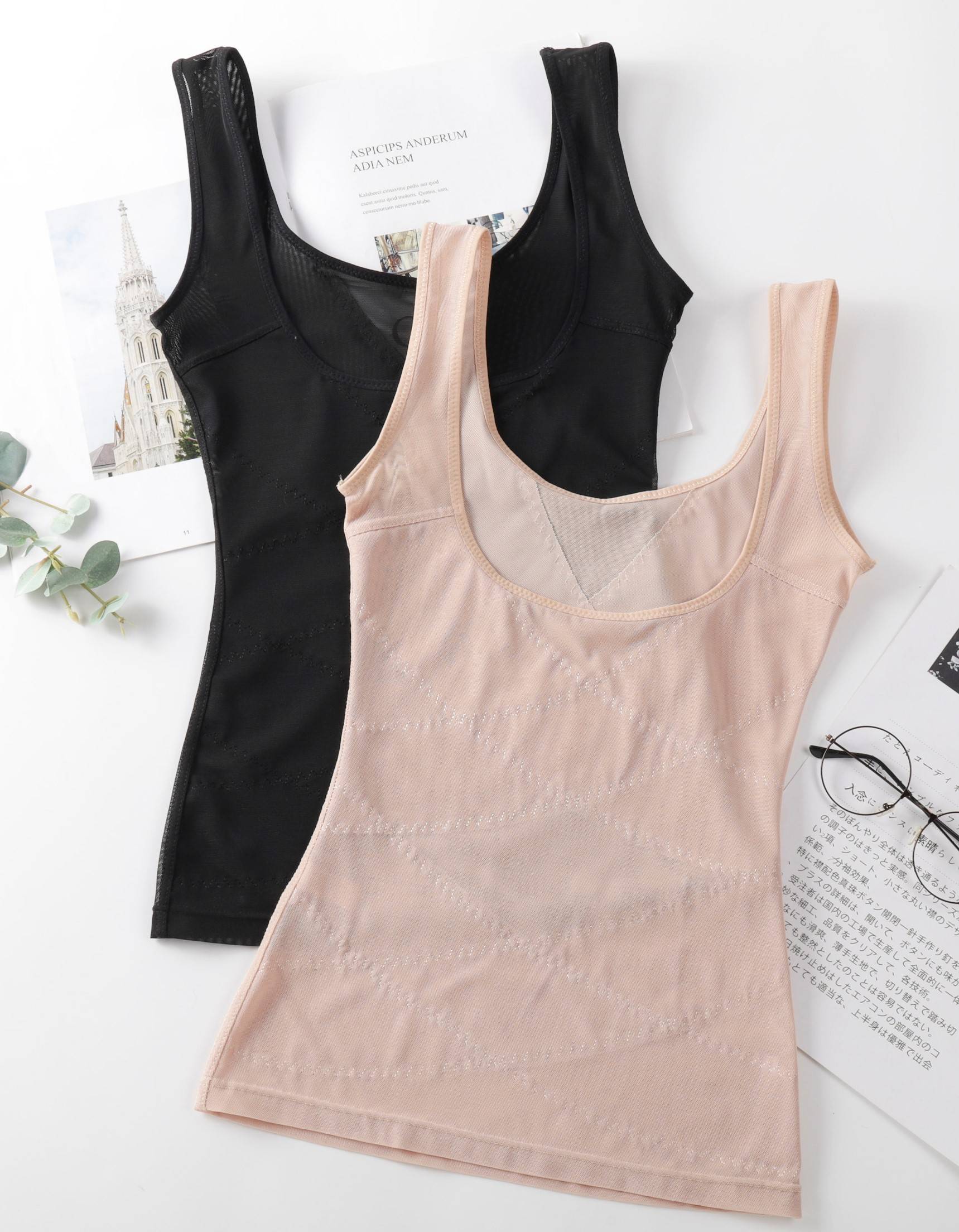 Back support for women the natural posture